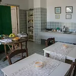 Konukevi Moschella *